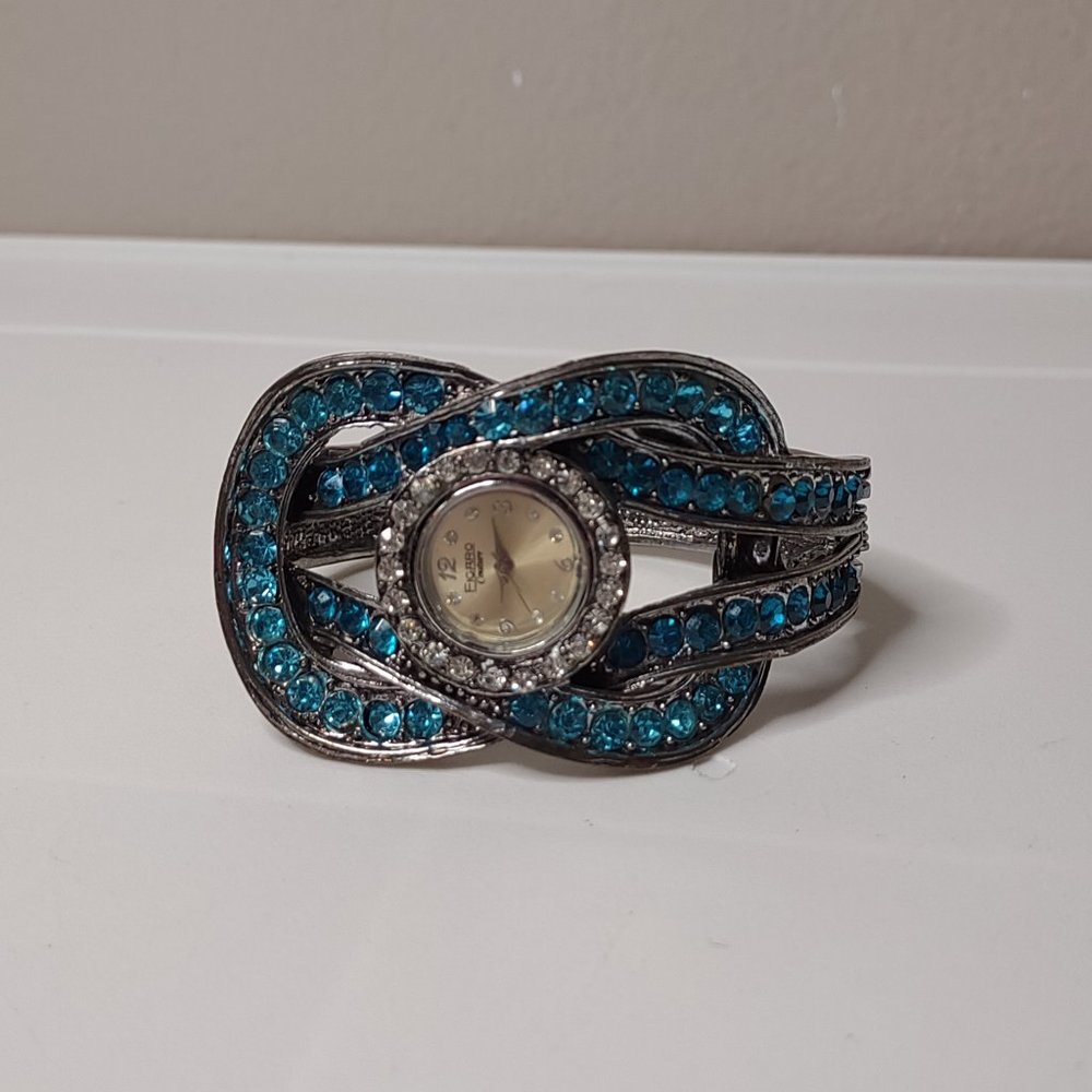 Analog Figaro Watch With Blue Plastic Stones